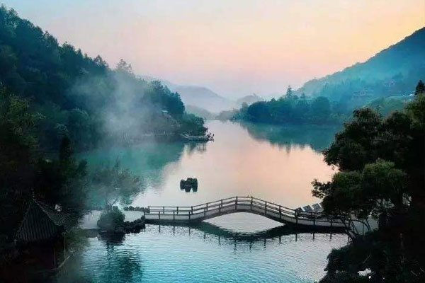 玉兔仙潭風景區