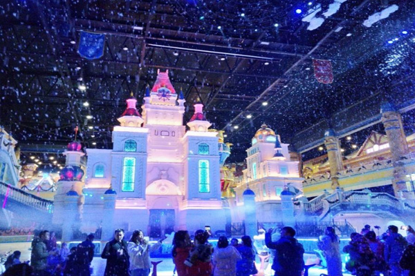 2020鄭州銀基冰雪世界圣誕節(jié)活動(dòng)攻略 鄭州銀基冰雪世界好玩嗎