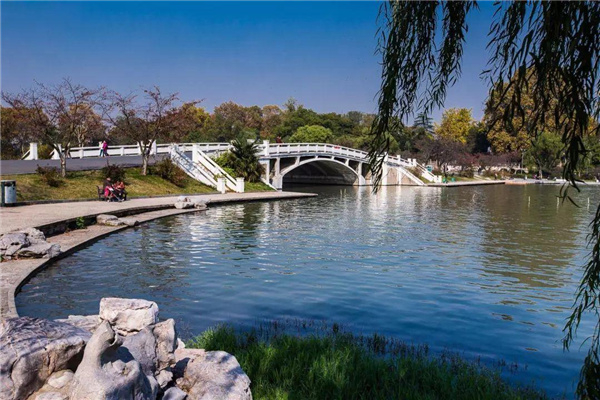 揚(yáng)州蝶湖公園