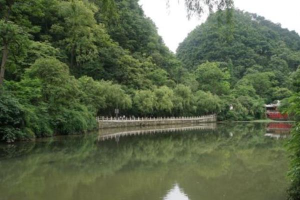 黔靈山公園