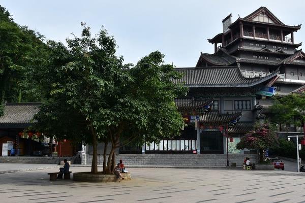黔西南穿云洞公園