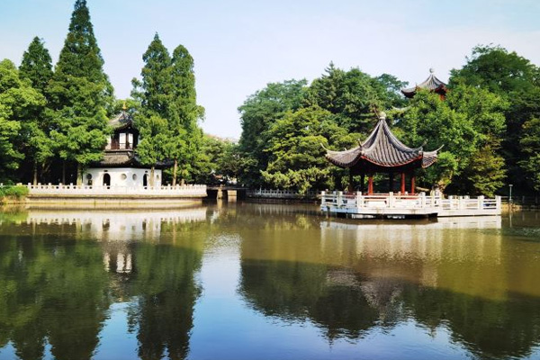 匯龍潭公園